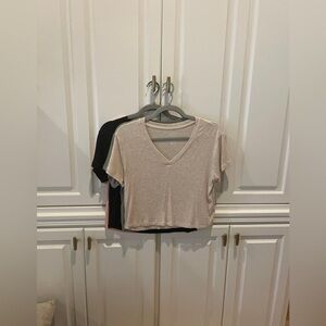 American Eagle Bundle: Four V-Neck Soft & Sexy Tees XS